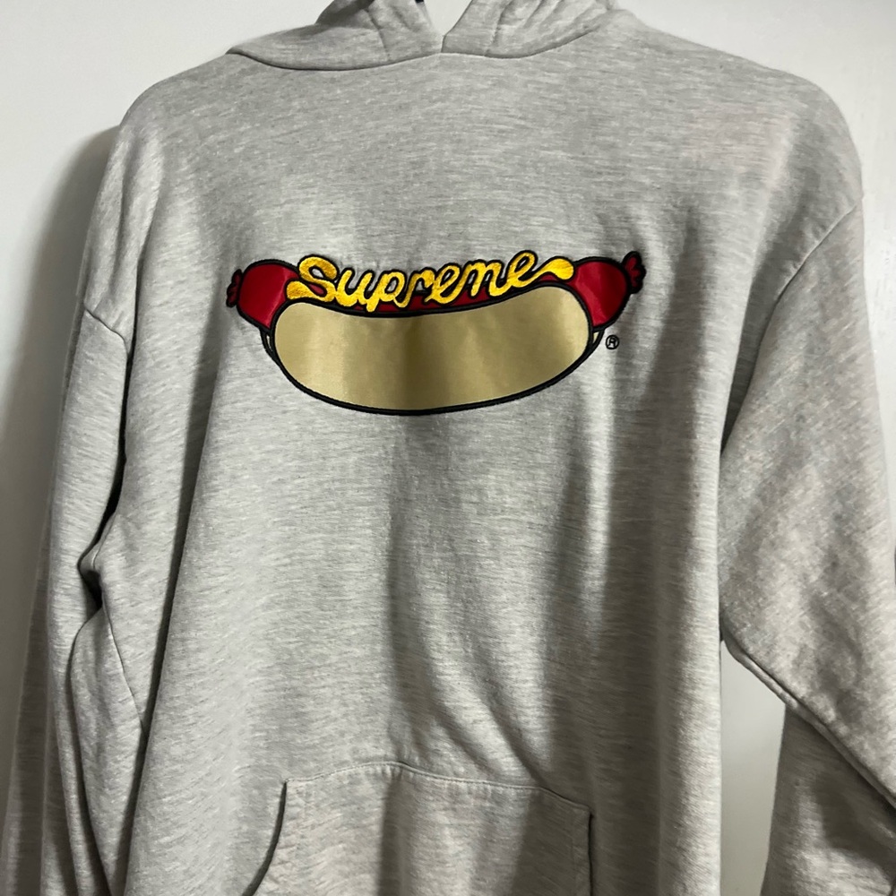 Supreme hoodie